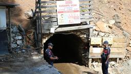 Denizli'de madendeki göçükte mahsur kalan 2 işçi kurtarıldı