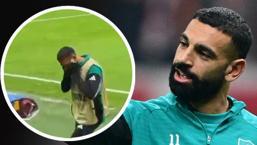 Mohamed Salah, Galatasaray taraftarına dayanamadı! Kulaklarını tıkadı