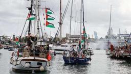 İsrail'in saldırıp alıkoyduğu Sumud Filosu'ndaki İtalyanlardan bir kısmı ülkelerine döndü