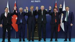 7 belediye başkanı AK Parti'ye katıldı! Rozetlerini Cumhurbaşkanı Erdoğan taktı