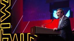 'Dünya ekonomisi yönünü ararken Türkiye kararlılıkla yoluna devam ediyor'