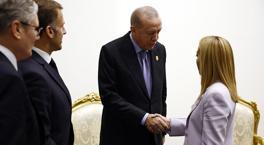 Erdoğan ile Meloni arasında gülümseten diyalog! 'Sigarayı bıraktırmam lazım'