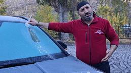 Bir kent adeta dondu! Vatandaşlar araçların camlarındaki buzu kazıdı