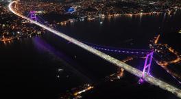 Meme kanseri farkındalığı! İstanbul'da iki köprü pembe renkle aydınlatıldı
