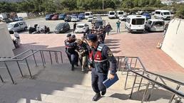 Muğla'da lastik botla yurt dışına kaçmaya çalışan 9 kişi yakalandı