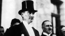 Çakmak çakmak gözlerin izindeyiz