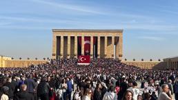 10 Kasım'da Anıtkabir'e ziyaretçi akını