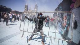 Meksika'da toplanan binlerce kişi hükümetin güvenlik politikasını protesto etti