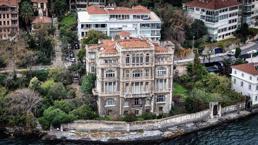 İstanbul Boğazı’nın en ihtişamlı binası satışa çıkarıldı