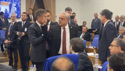 Meclis'te CHP'li vekilden Halk TV çıkışı: CHP milletvekillerini protesto ediyorum