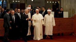 Papa'nın Türkiye temasları sürüyor! 14. Leo'nun ilk durağı Sultanahmet Camisi oldu