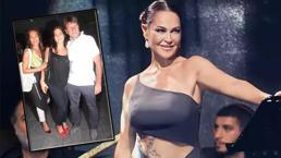 Hülya Avşar'dan aile pozu! 'Bizden size sevgiler'