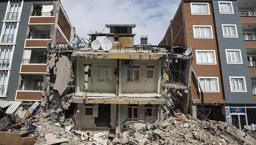 Peş peşe depremlerin ardından uzmanından kritik uyarı: 'Yeni binalar alarm veriyor'