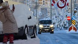 Kar esareti! Beyaz örtü yarım metreyi geçti: 2 kent arası 5 ay kapalı olacak