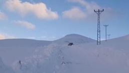 Bir ilçe bembeyaz! Kar kalınlığı 1 metreyi aştı