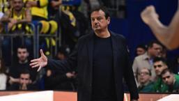 Ergin Ataman'dan Fenerbahçe tepkisi: 87 yaşındaki anneme küfür ettiler