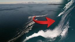 Van Gölü yüzeyinde şaşkına çeviren köpük! 'Akıntı yönünde hareket ediyor'