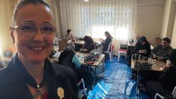 Muhtar atölye kurup kadınları işe aldı! ‘Mesai saatlerini kendileri belirliyor'