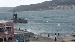 Çanakkale Boğazı fırtına nedeniyle çift yönlü trafiğe kapatıldı