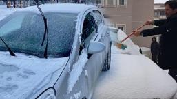 Kar yağışı 15 gündür devam ediyor! Hayat durdu, yollar kapandı