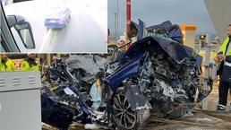 Gişelerde korkunç ölüm! Yolcu otobüsü çarptığı aracı gişelerde sıkıştırdı, görüntüler ortaya çıktı