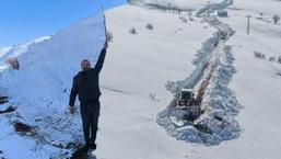 4 metre kar yağdı! Tek başına mahsur kaldı: İnşallah akşama kadar yetişiriz oraya