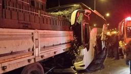 Anadolu Otoyolu’nda feci kaza: Yolcu otobüsü şoförü yaşamını yitirdi