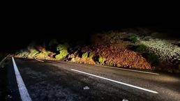 İstanbul-İzmir Otoyolu'nda toprak kayması! Yol ulaşıma kapatıldı