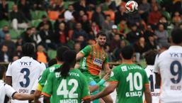Alanyaspor'dan hakemlere tepki! Sosyal medyadan paylaştılar