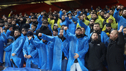 Fenerbahçe'den taraftara yağmurluk jesti!