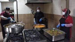 Gümüşhane’de 40 haneye her gün sıcak yemek! Ramazan bereketi sofralara ulaşıyor