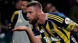 Milan Skriniar için takım arkadaşlarından övgü! 'Tek bacakla bile oynar'