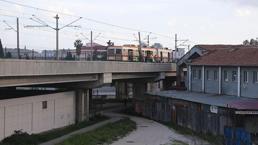 Adana'da korku dolu anlar! Hafif raylı sistemin vagonu raydan çıktı