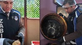 Yemek firmasında skandal görüntü! Zabıta bile isyan etti: ‘Birisi yese ölür’