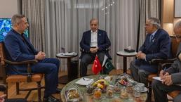 Dışişleri Bakanı Hakan Fidan, Pakistan Başbakanı Şerif ile görüştü