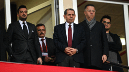 Galatasaray'da Dursun Özbek, Ali Sami Yen'in arkasına yerleşmeye hazırlanıyor