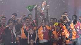 Galatasaray üst üste 4. şampiyonluğunu kutladı!