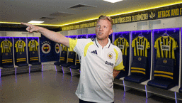 Dirk Kuyt Fenerbahçe'ye geri döndü! Görevi resmen açıklandı