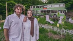 Çift katlı otobüsü karavana dönüştürdüler! ‘Kadıköy-Pendik hattında çalışıyordu, donanımlı bir ev oldu’