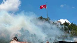 Tarihi Kütahya Kalesi'nde çıkan yangın kontrol altına alındı