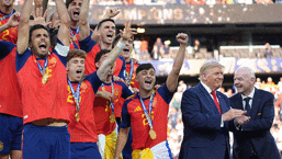 Dünya Kupası finalinde Donald Trump'tan çok konuşulacak hareket! FIFA Başkanı Infantino engel olamadı