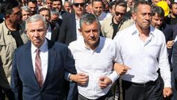 Son dakika: CHP'de Özgür Özel'in yeni parti ilanı sonrası Mansur Yavaş'ın kararı ne olacak? Son kulis bilgileri