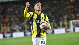 Dusan Tadic, Emre Mor'un takım arkadaşı oldu