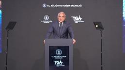 Bakan Ersoy turizm verilerini açıkladı! "Ateş çemberine rağmen Türkiye istikrarını korudu"