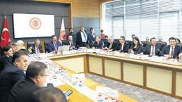 Adalet Komisyonu’ndaki görüşmelerde arbede ve gerginlik yaşandı: TBMM’de çerçeve yasa maratonu başladı