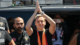 Galatasaray transferi resmen açıkladı! Aleksei Batrakov İstanbul'a geldi