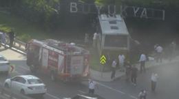 Son dakika... Zeytinburnu’nda İETT otobüsü sitenin bahçe duvarına çarptı! 2 ölü, 16 yaralı