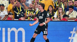 Beşiktaş'a derbide Rıdvan Yılmaz şoku! Golünü attı, oyuna devam edemedi