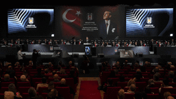 Beşiktaş Başkanı Serdal Adalı, İdari ve Mali Genel Kurul'da ibra edildi