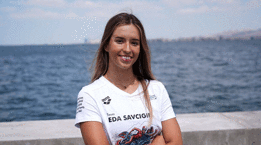 Milli yüzücü Eda Savcıgil'den Catalina Kanalı'nda çifte rekor!